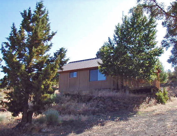 Extras: Cabin - Chicken Coop - Garden plot - Central Oregon Property 